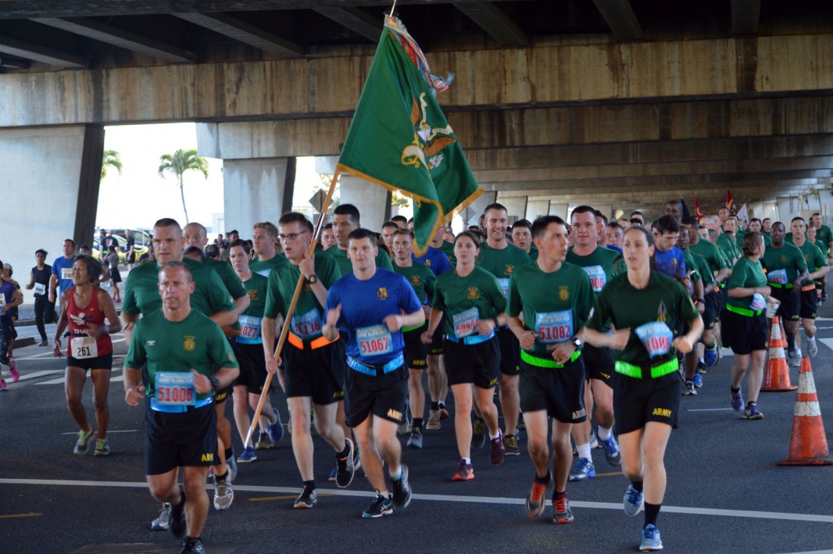 Service members dash through Great Aloha Run 2017 | Article | The Service members dash through Great Aloha Run 2017 | Article | The