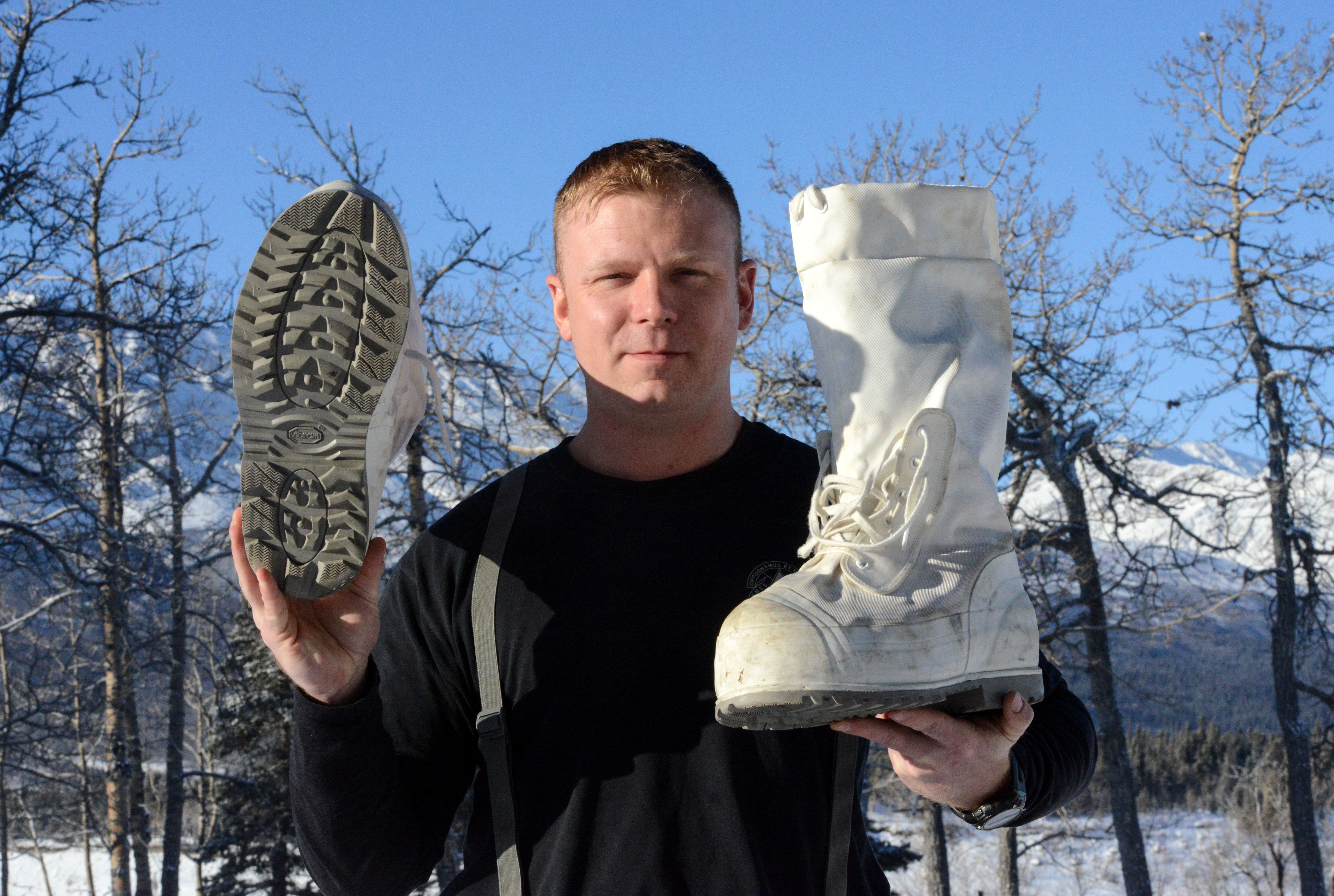 military snow boots