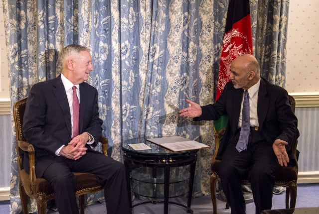 Jim Mattis meets with Afghan President Ashraf Ghan