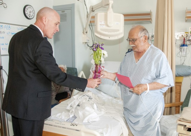 El Paso VA salutes WBAMC inpatients