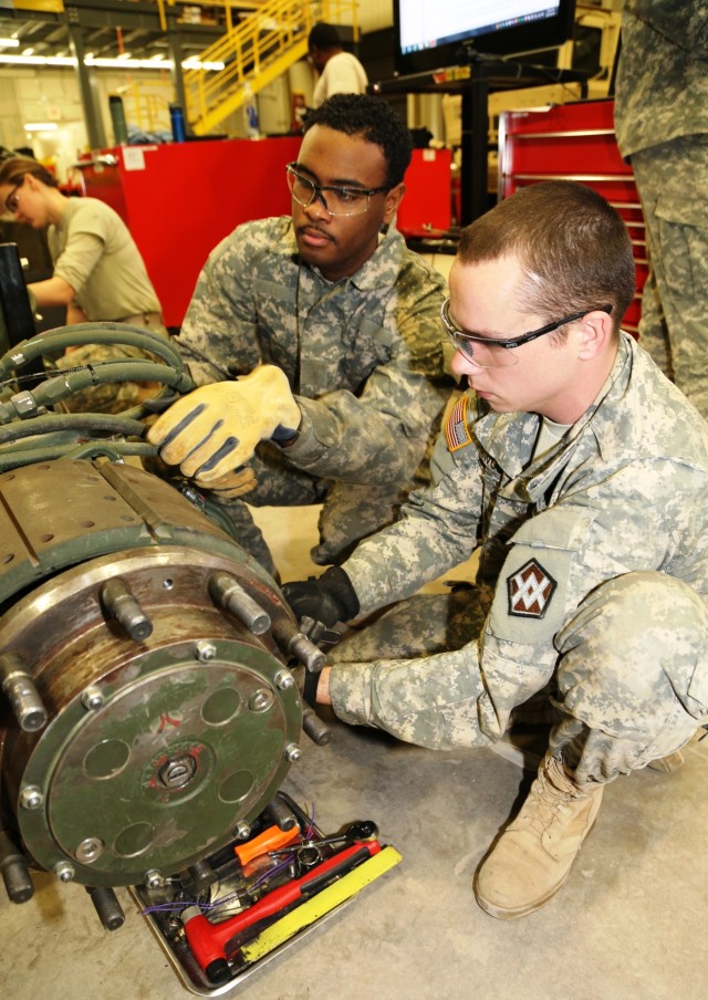 Mechanics build skills in RTS-Maintenance course at Fort McCoy