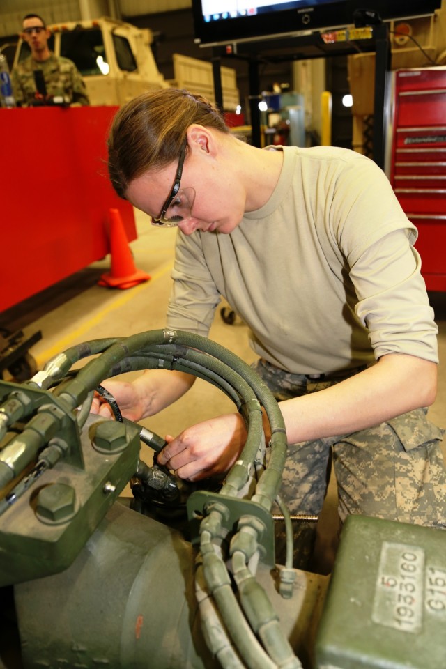 Mechanics build skills in RTS-Maintenance course at Fort McCoy