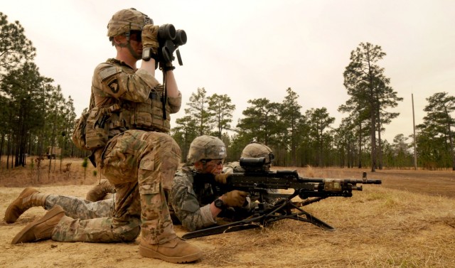 Paratroopers hone marksmanship skills