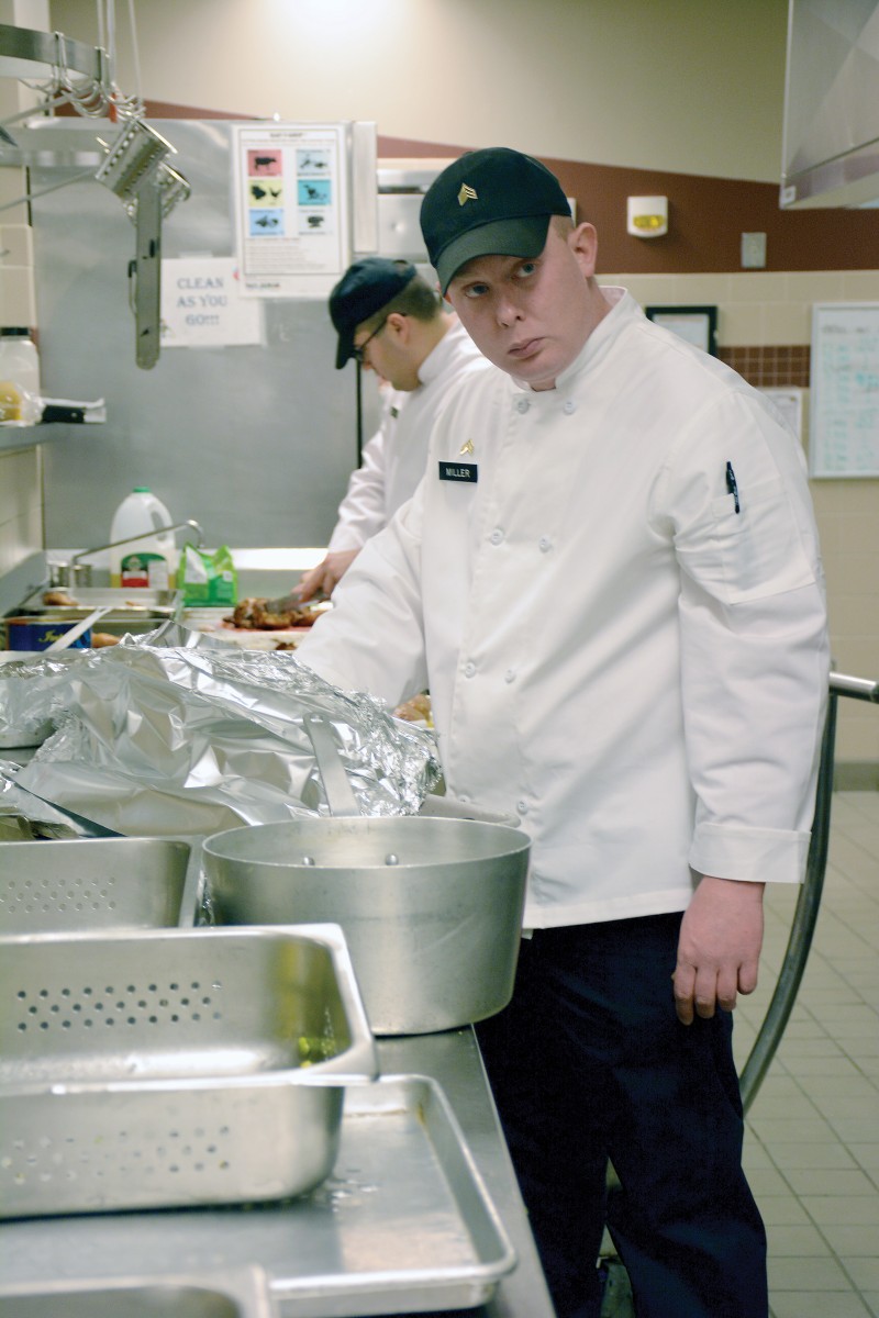 �Big Red One� Soldiers look sharp in dining facility �Big Red One� Soldiers look sharp in dining facility