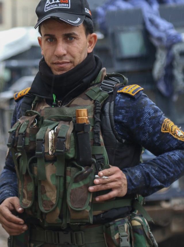 Iraqi federal police conduct operations to free West Mosul from ISIS