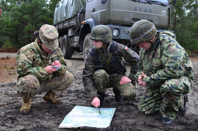 Polish and U.S. forces conduct CBRN training