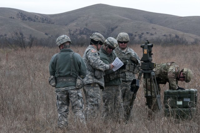 Oklahoma Aviators and Field Artillery Work Together in Air Assault Training
