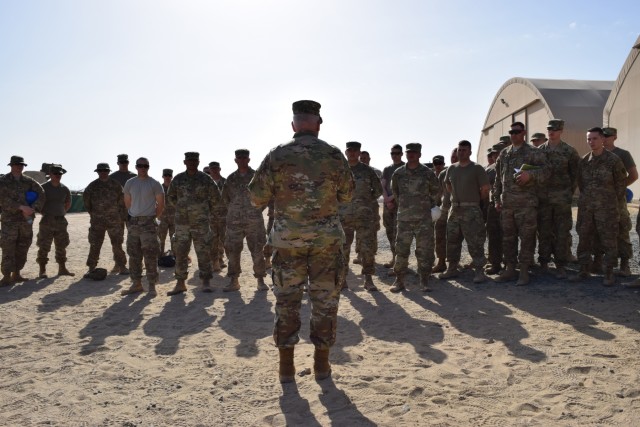 Senior leaders visit Kentucky National Guard Soldiers overseas