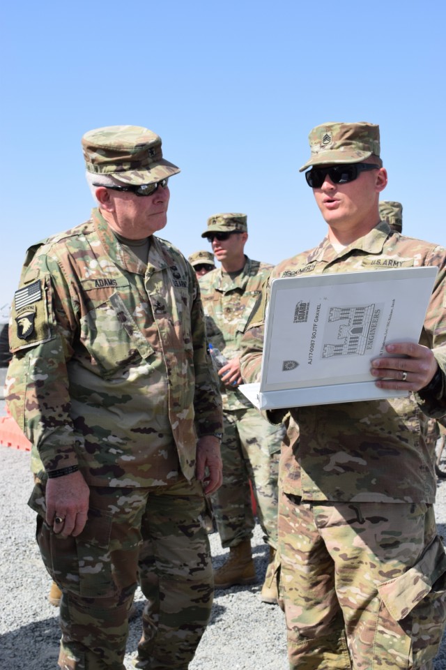Senior leaders visit Kentucky National Guard Soldiers overseas