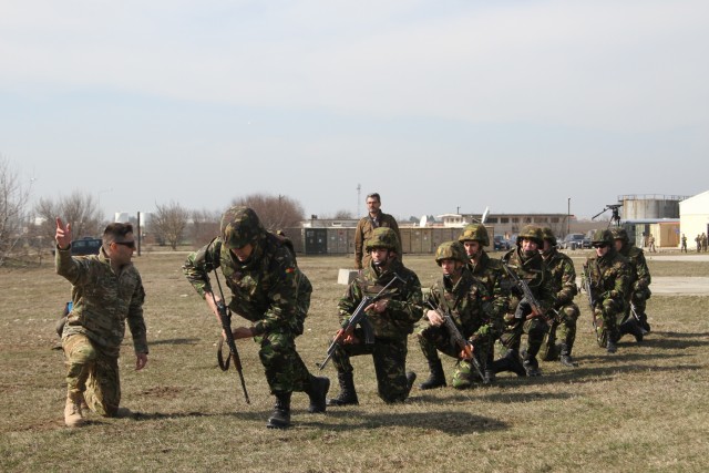 Romanian MPs train with 2-10 AHB Soldiers