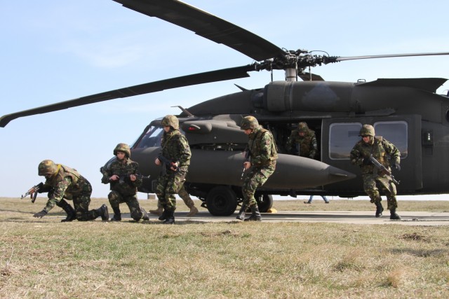 2-10 AHB and Romanian soldiers conduct air assault training