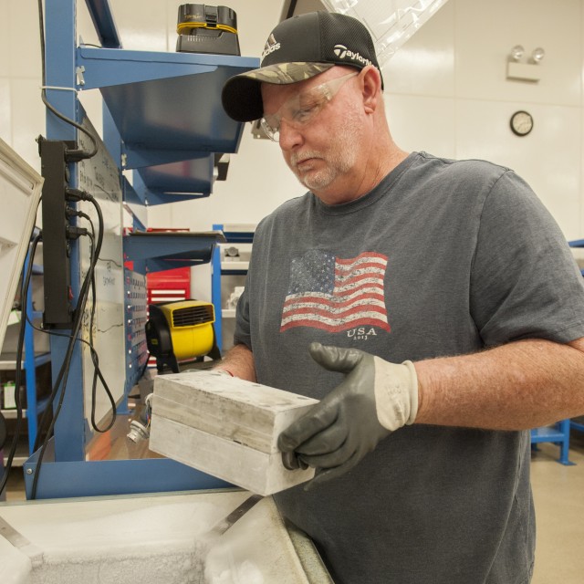 Skilled, well-equipped workforce overhauls hydraulic systems at ANAD