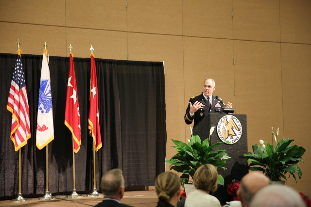 Perna addresses ROTC cadets