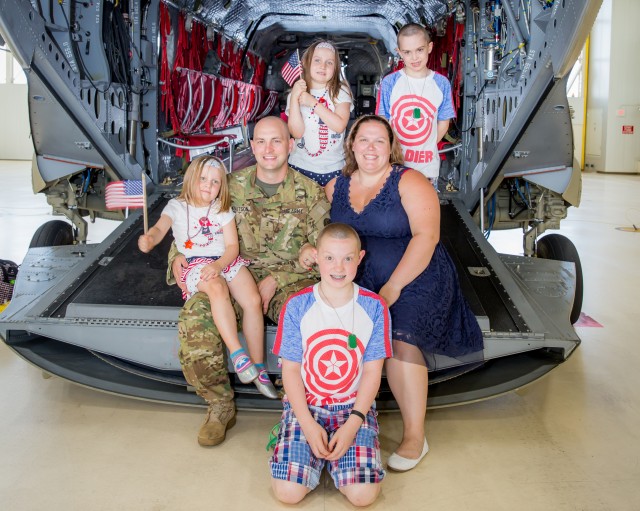 Army spouses vie to be military's best