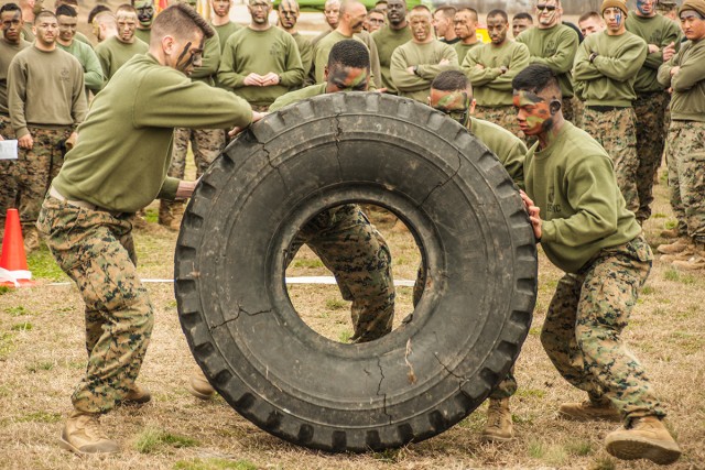 Fort Leonard Wood Marines celebrate Engineer Day with Highland games