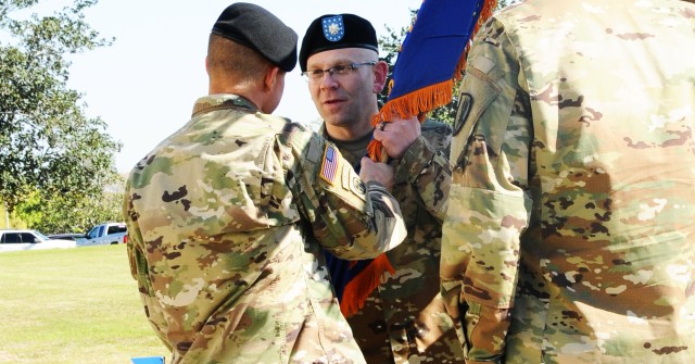 1-145th welcomes new commander