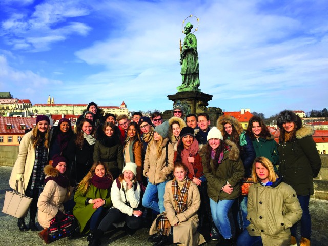 Teens represent France at Model UN conference