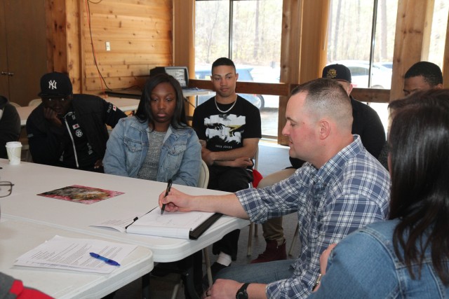 1st TSC Soldiers learn relationship skills during workshop