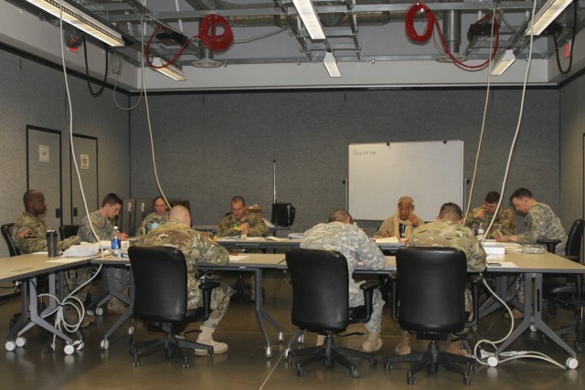 Electronic maintenance Soldiers advance skills through two-week course