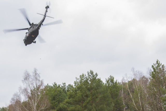 10th Combat Aviation Brigade demonstrates medevac capabilities with German Army