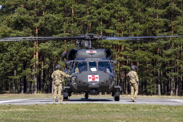 10th Combat Aviation Brigade demonstrates medevac capabilities with German Army