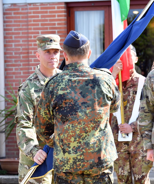 NATO signal battalion changes command