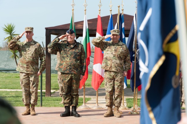 NATO signal battalion changes command