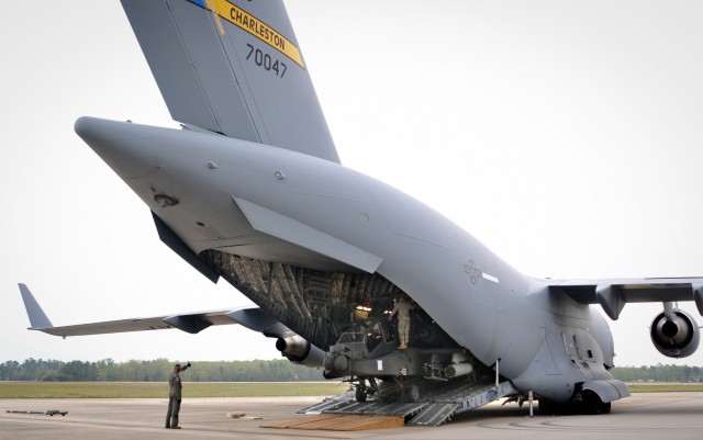 Soldiers conduct new Apache blade folding kit training