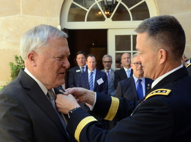 Army leaders build relationships with Atlanta business community