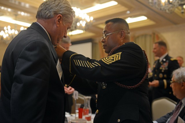 Army leaders build relationships with Atlanta business community