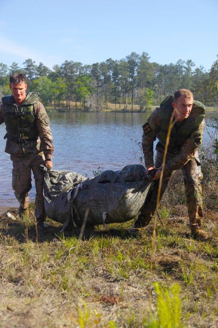 Division Soldiers place 11th at Best Ranger Competition | Article | The ...