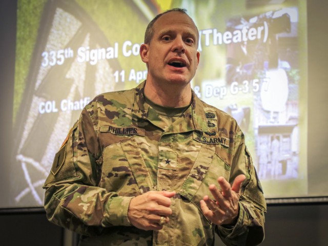 Army Reserve leaders talk cyber with Atlanta grad, ROTC students