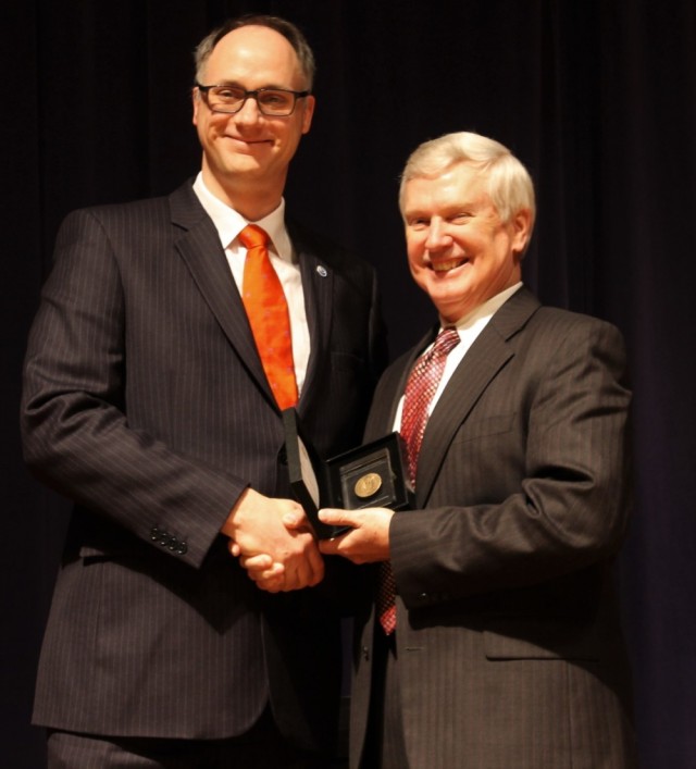 DC area cyber warrior earns high government award with IT project team leaders