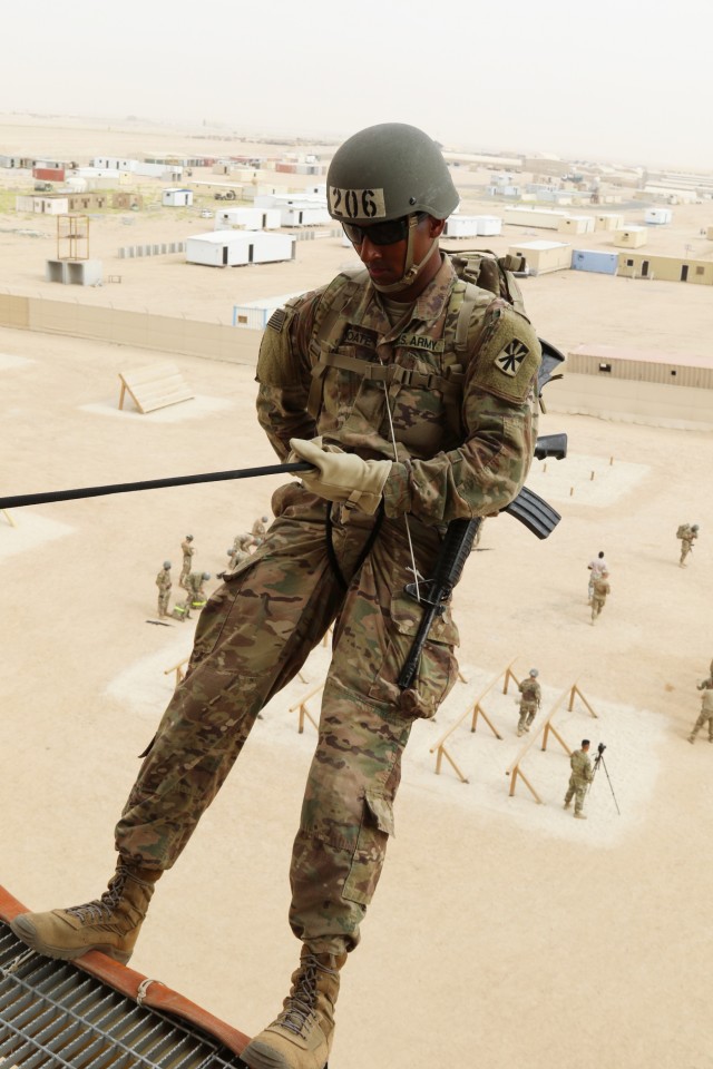 USARCENT's first Air Assault Course graduates students
