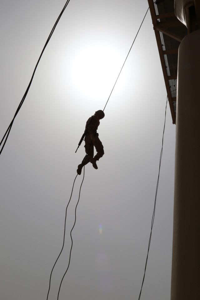 USARCENT's first Air Assault Course graduates students