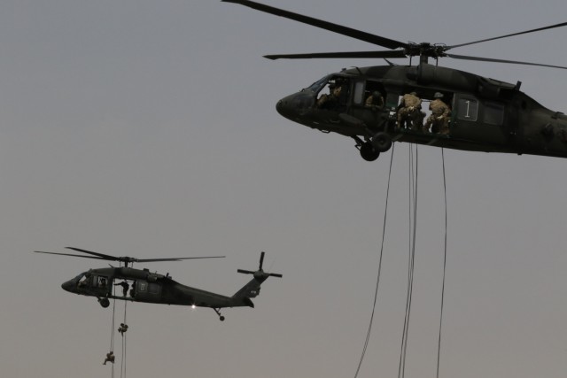 USARCENT's first Air Assault Course graduates students