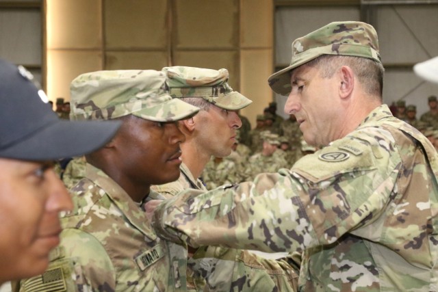 USARCENT's first Air Assault Course graduates students
