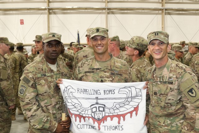 USARCENT's first Air Assault Course graduates students