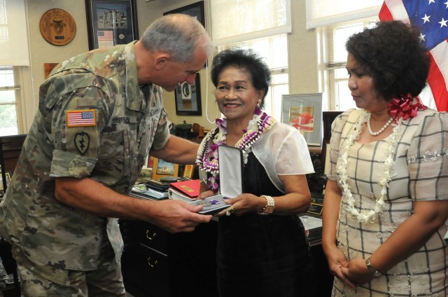 U.S. Army Pacific Posthumously Presents Purple Heart to WWII Philippine Scout