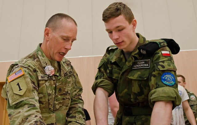 US Soldiers Support Polish Career Fair