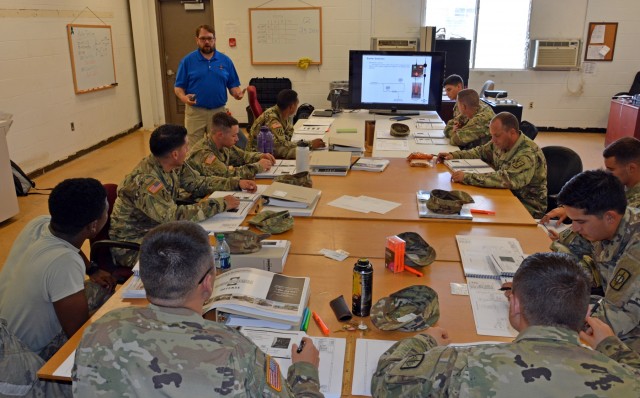 8th MP's wheeled vehicle mechanics improve mission readiness, enhance skills