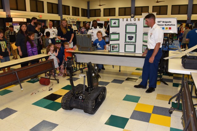 2IBCT engineers teach, showcase equipment during STEM event