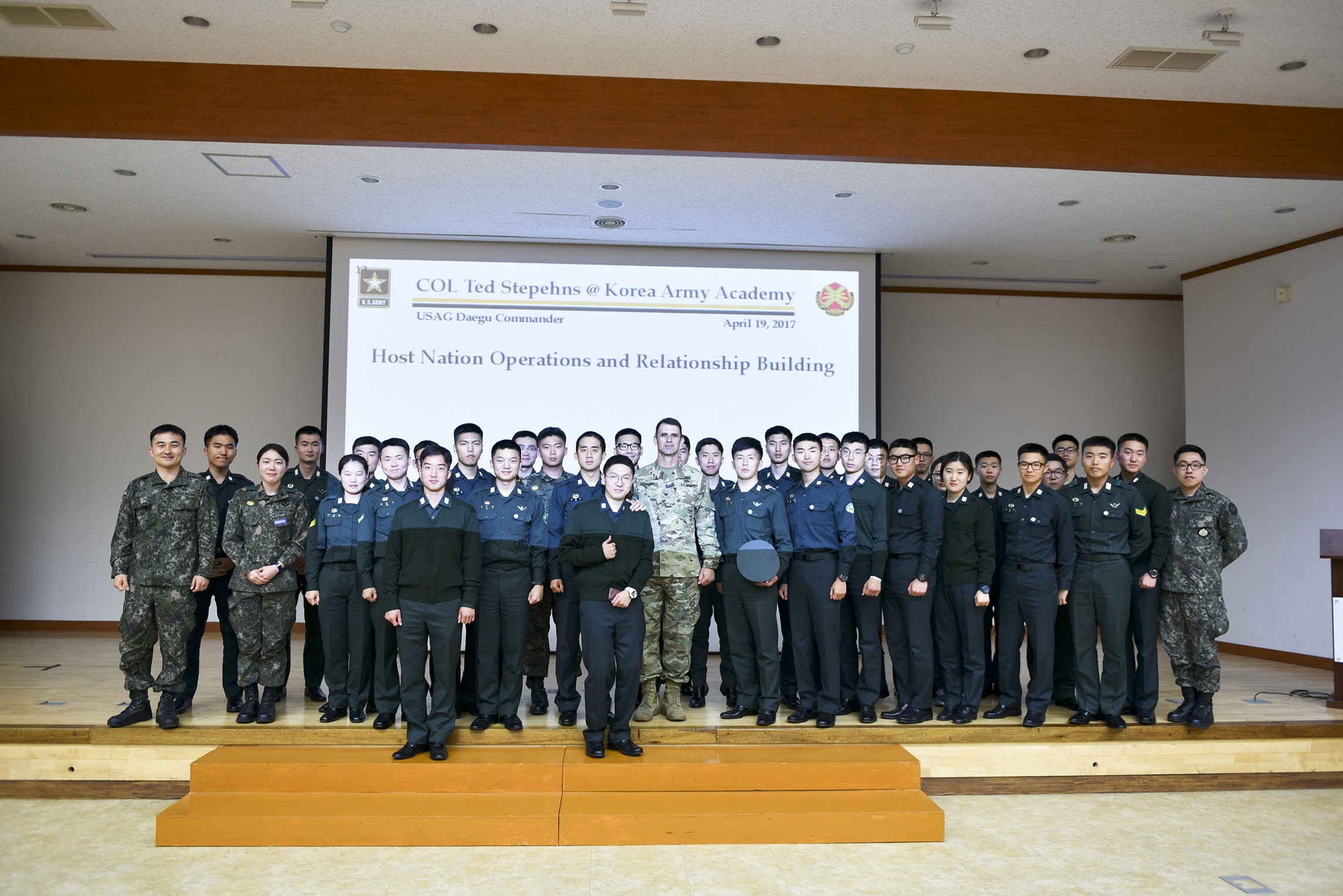 Colonel Speaks to ROK Future Leaders | Article | The United States Army