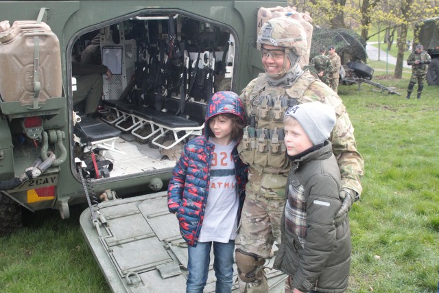 Battle Group Poland Interacts with Students and Residents of Elk, Poland