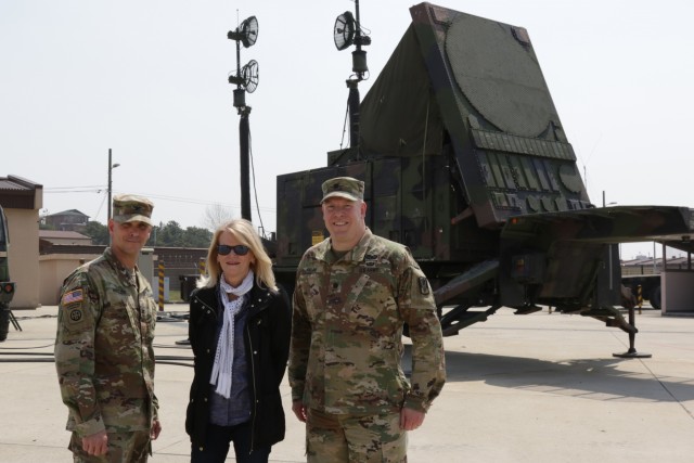 Martha Raddatz visits 35th ADA BDE