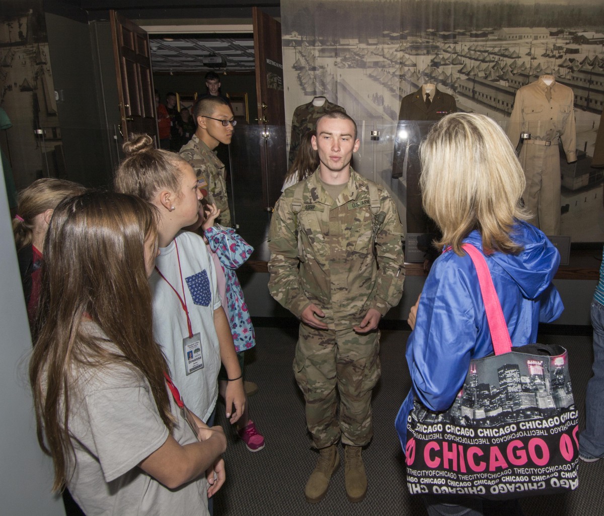 Soldiers school students on Army life | Article | The United