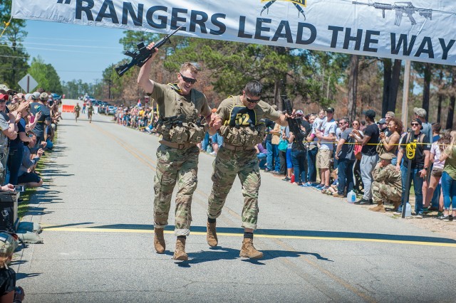 Chemical, Fort Leonard Wood team conquers Best Ranger