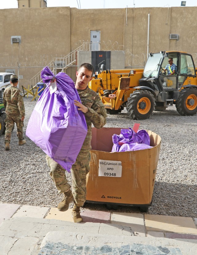 Mail handlers play key role in boosting morale of deployed servicemembers