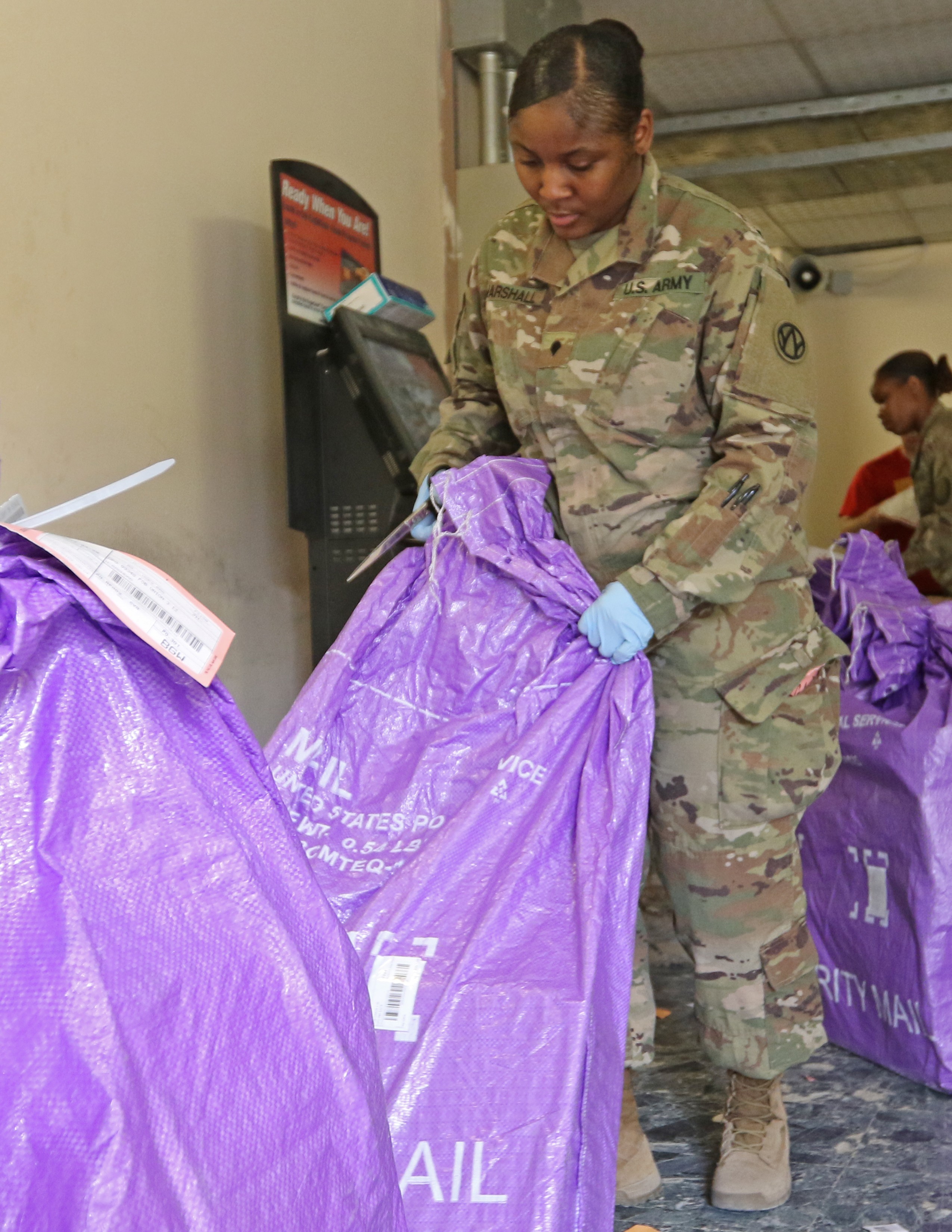 Mail handlers play key role in boosting morale of deployed ...