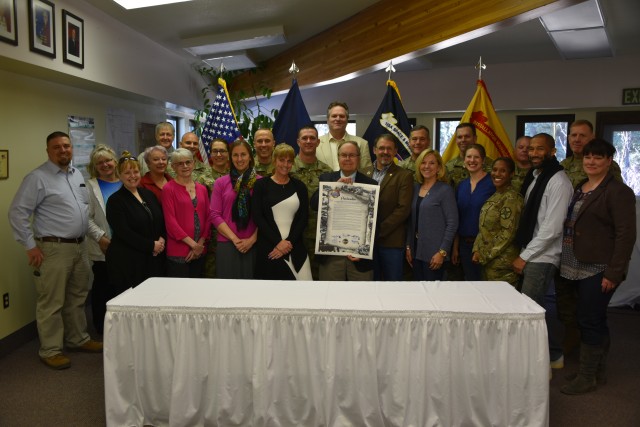 Alaskan community honors ALCAN highway completion